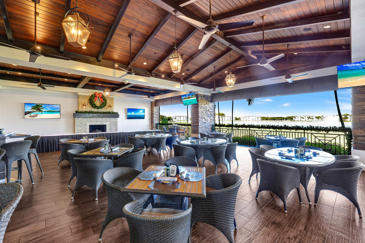Dining at Heritage Palms Golf and Country Club
